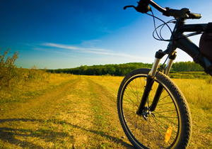 "iniziativa “Magnalonga: in bici degustando la Puglia”