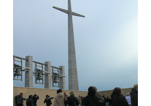 "croce chiesa di Padre Pio San Giovanni Rotondo"